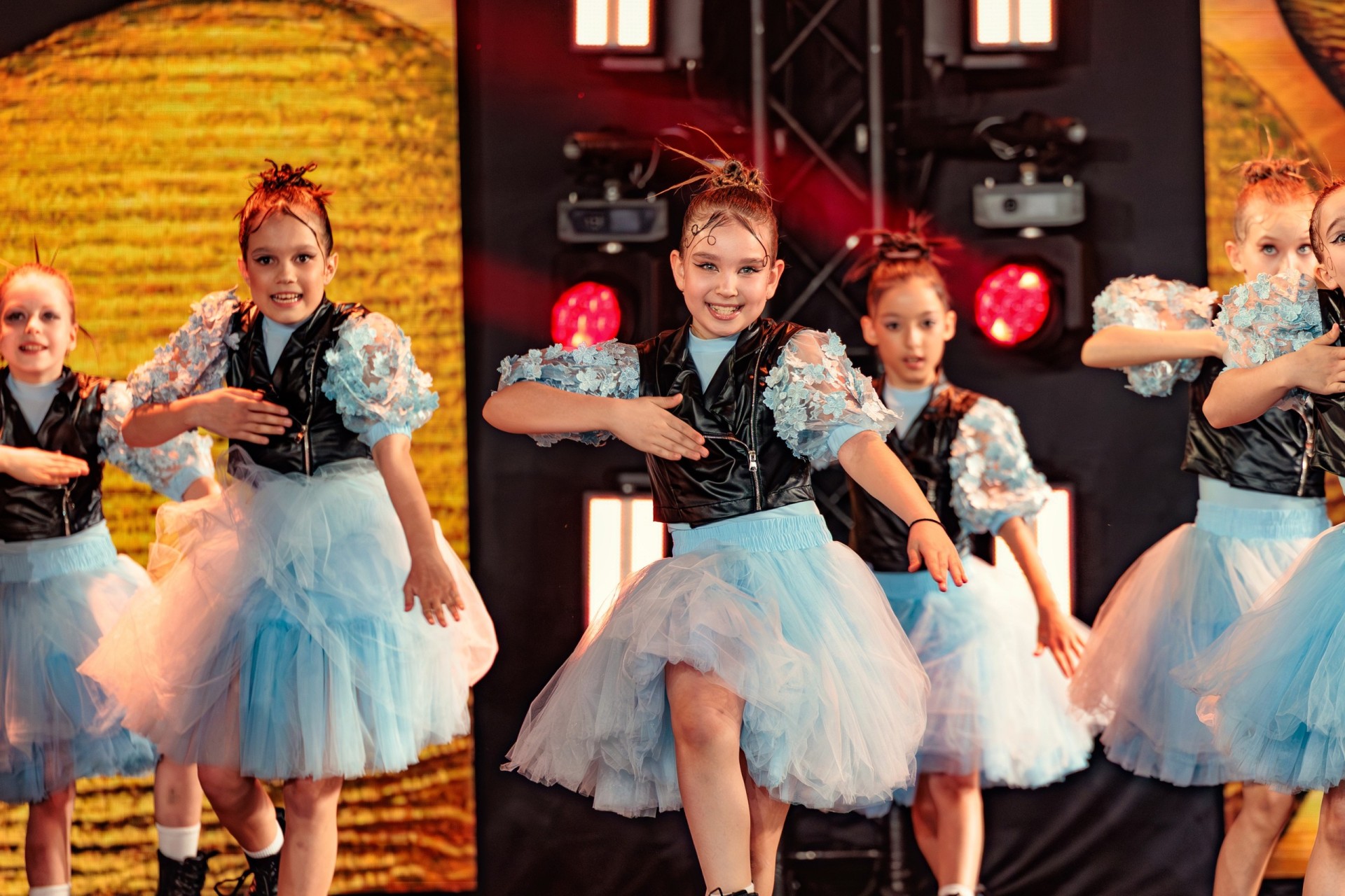Фото